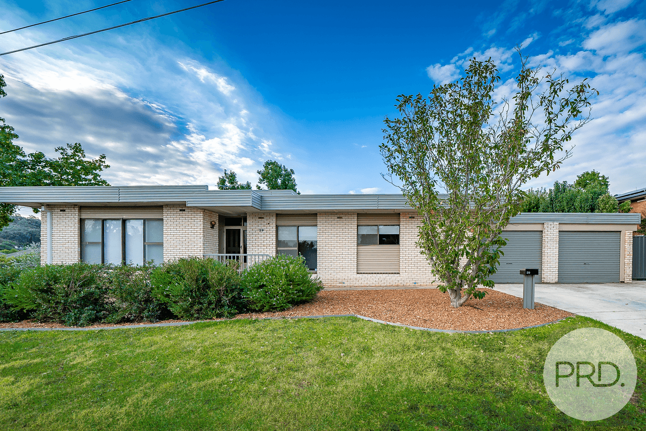 29 Banks Avenue, KOORINGAL, NSW 2650