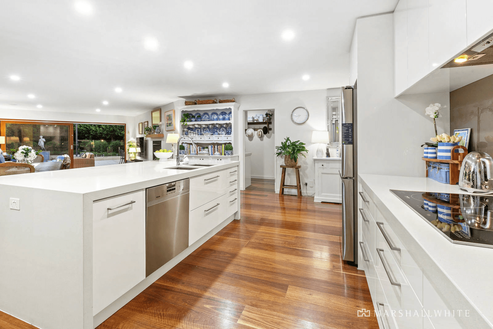 1 Roborough Avenue, Mount Eliza, VIC 3930