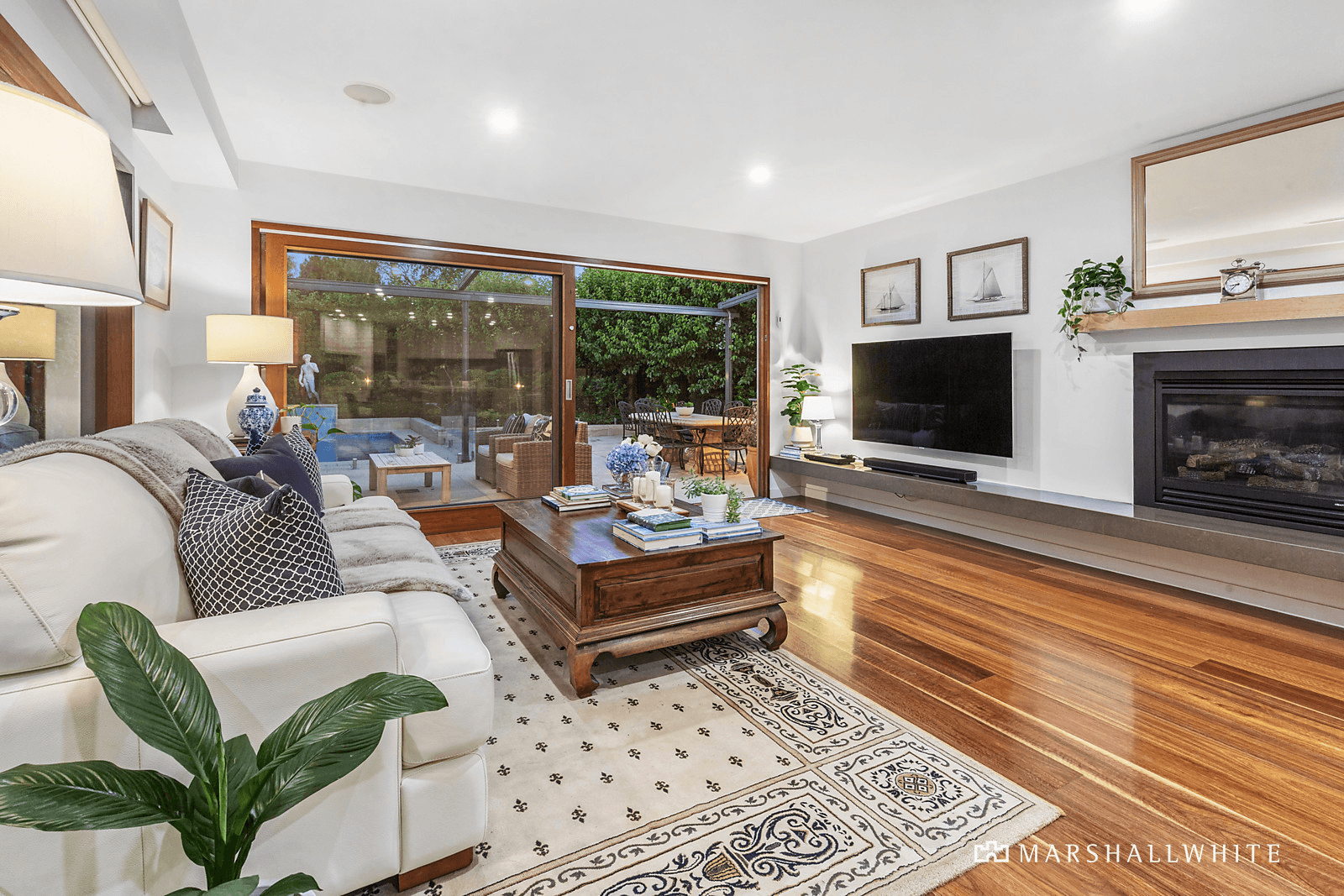 1 Roborough Avenue, Mount Eliza, VIC 3930