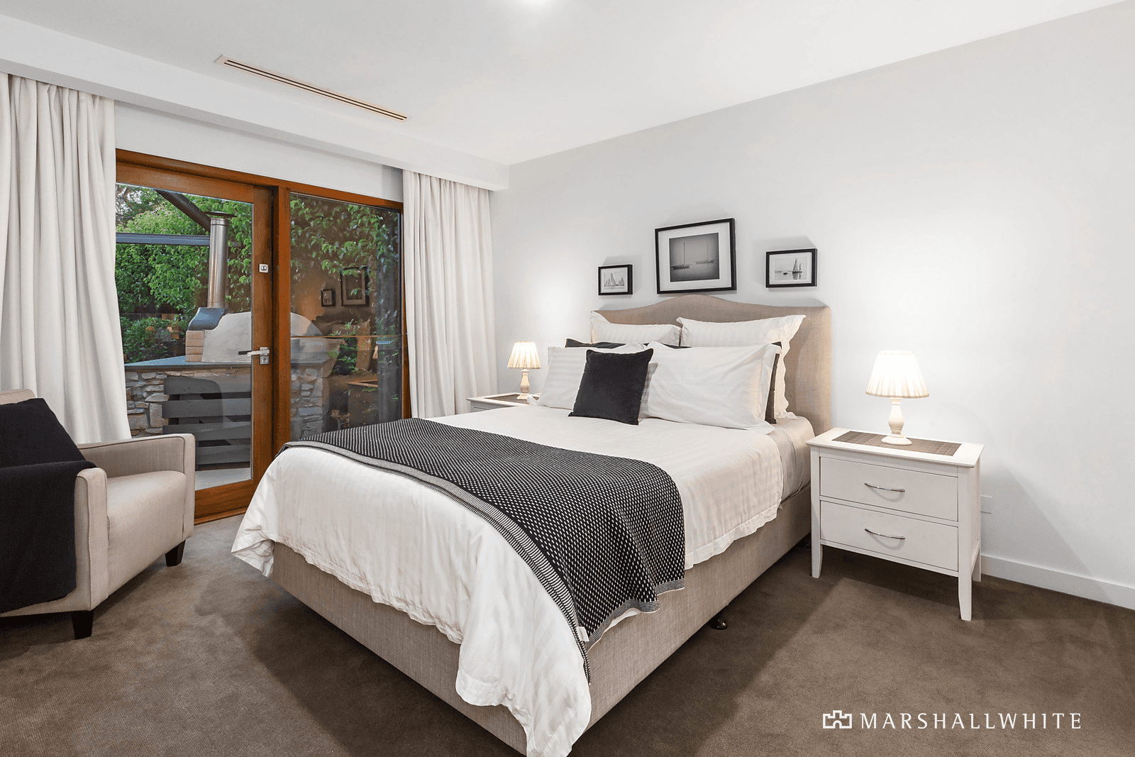 1 Roborough Avenue, Mount Eliza, VIC 3930