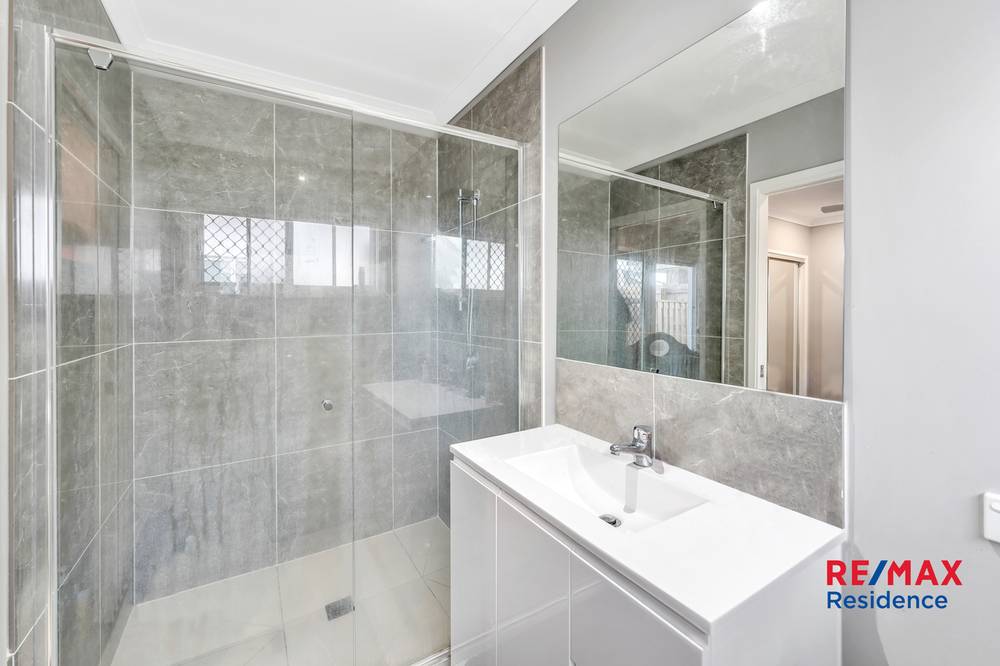 112 Mckinnon Drive, YARRABILBA, QLD 4207