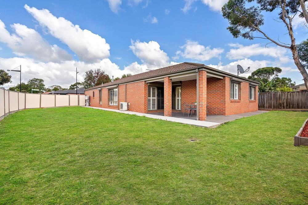 11 Clarence Way, SOUTH MORANG, VIC 3752