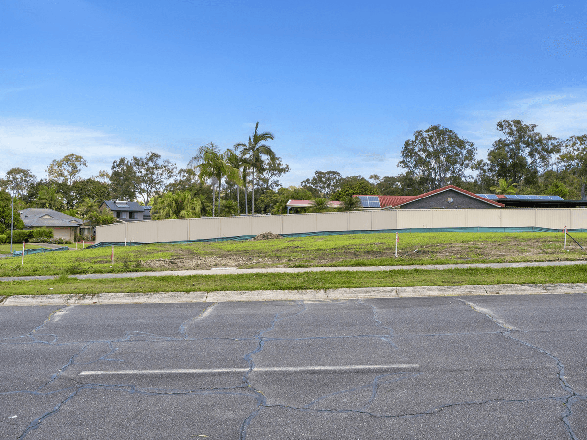 11 Ashford Road, HELENSVALE, QLD 4212