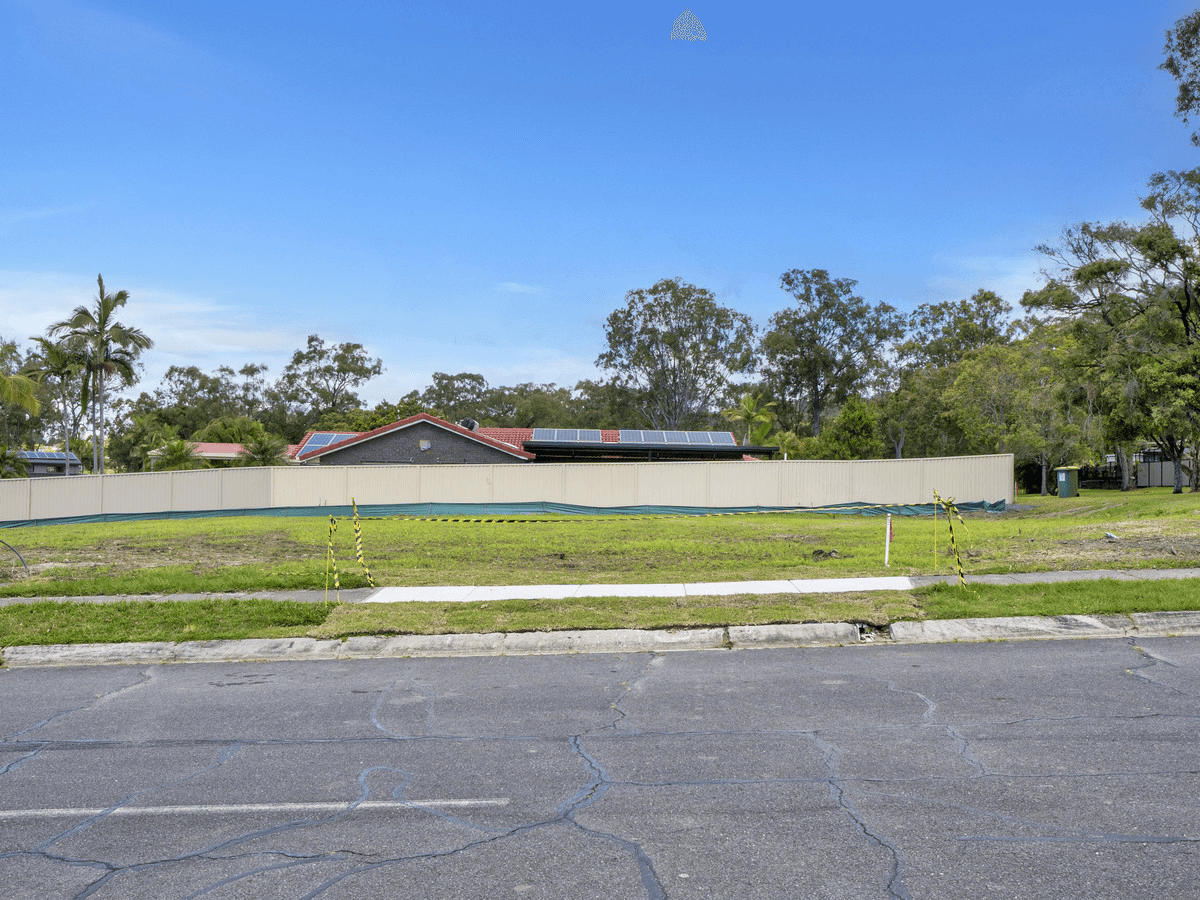 11 Ashford Road, HELENSVALE, QLD 4212