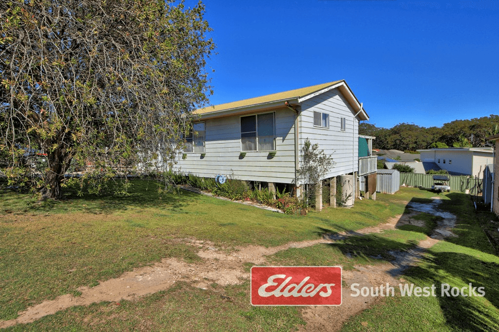 23 CRYSTAL Place, SOUTH WEST ROCKS, NSW 2431