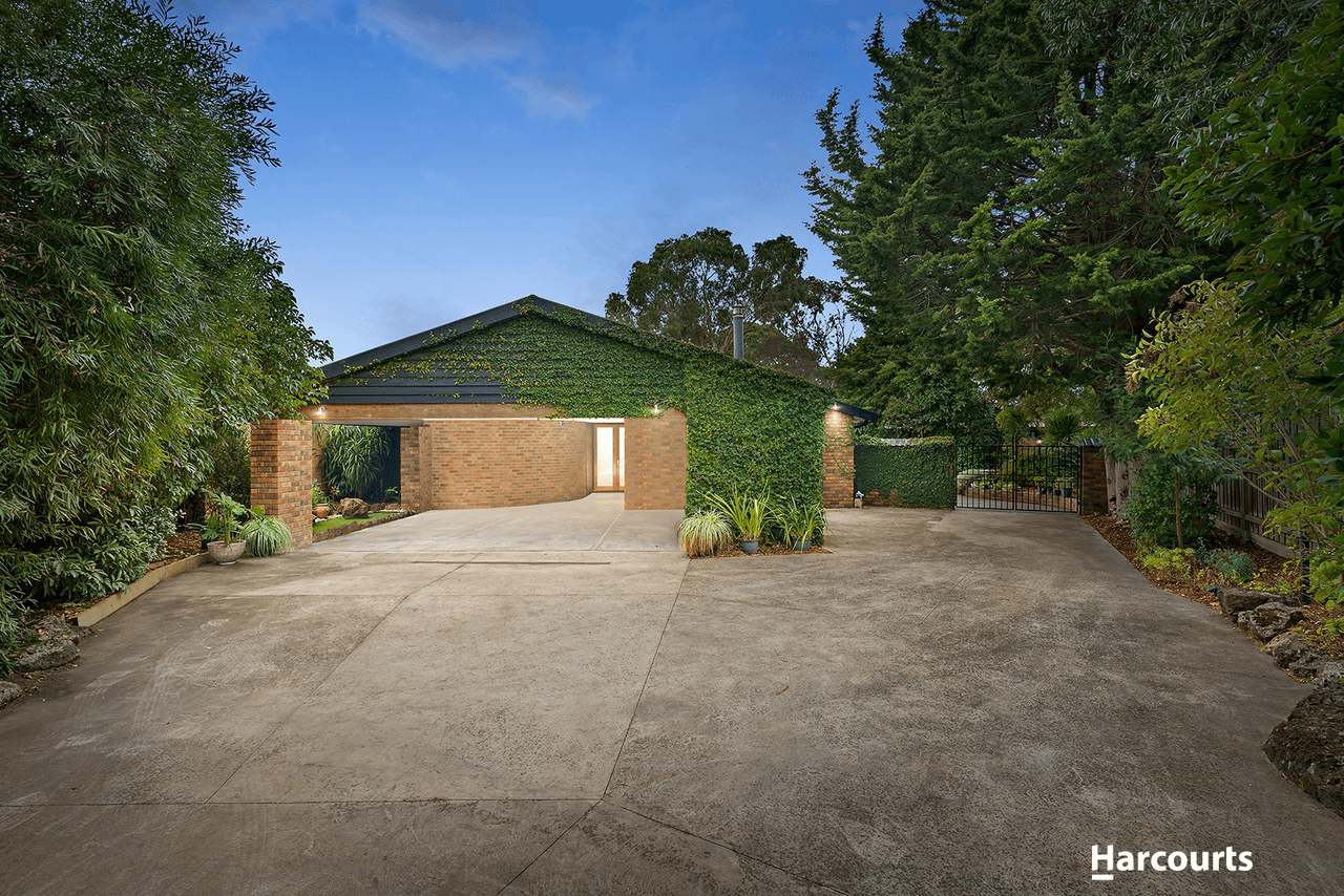 6 Harrow Gardens, WANTIRNA, VIC 3152