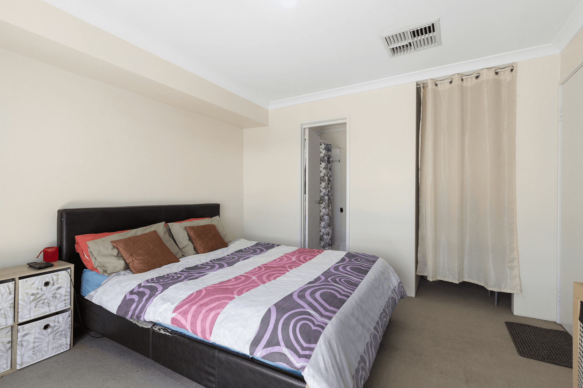 26 Bordeaux Parade, PIARA WATERS, WA 6112