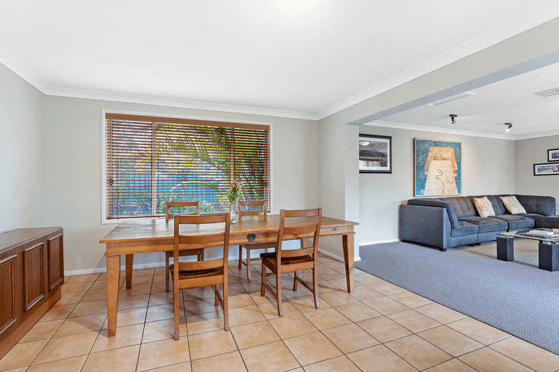 6 Boldero Crescent, GLENMORE PARK, NSW 2745