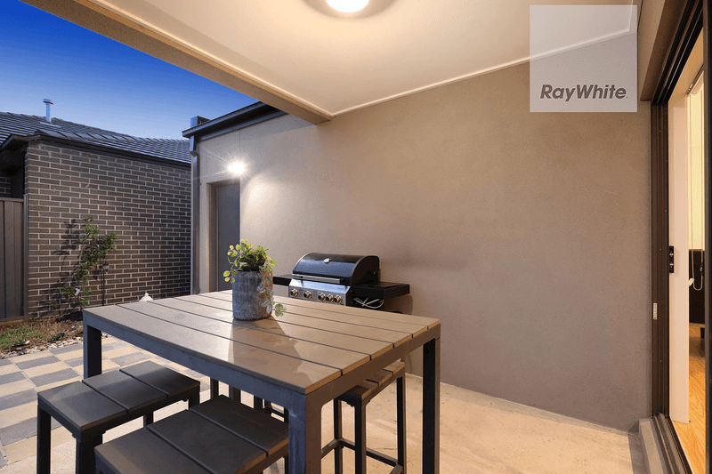 24 Breeze Way, GREENVALE, VIC 3059