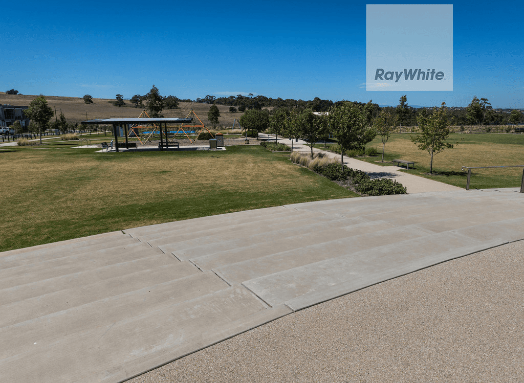 24 Breeze Way, GREENVALE, VIC 3059