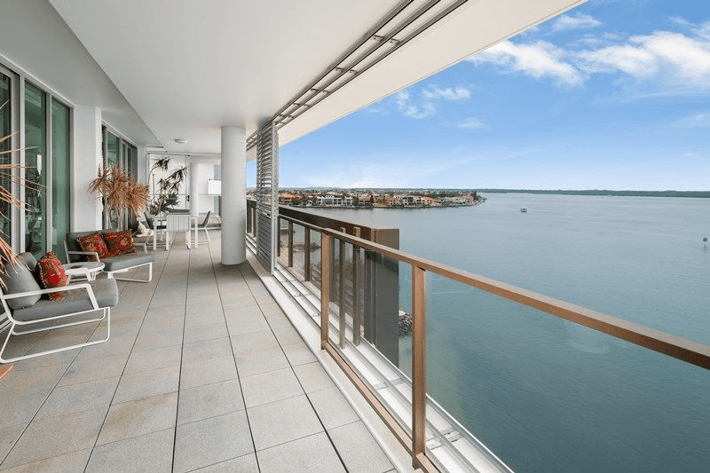 The Penthouse, Broadwater Precinct/2 Ephraim Island, PARADISE POINT, QLD 4216