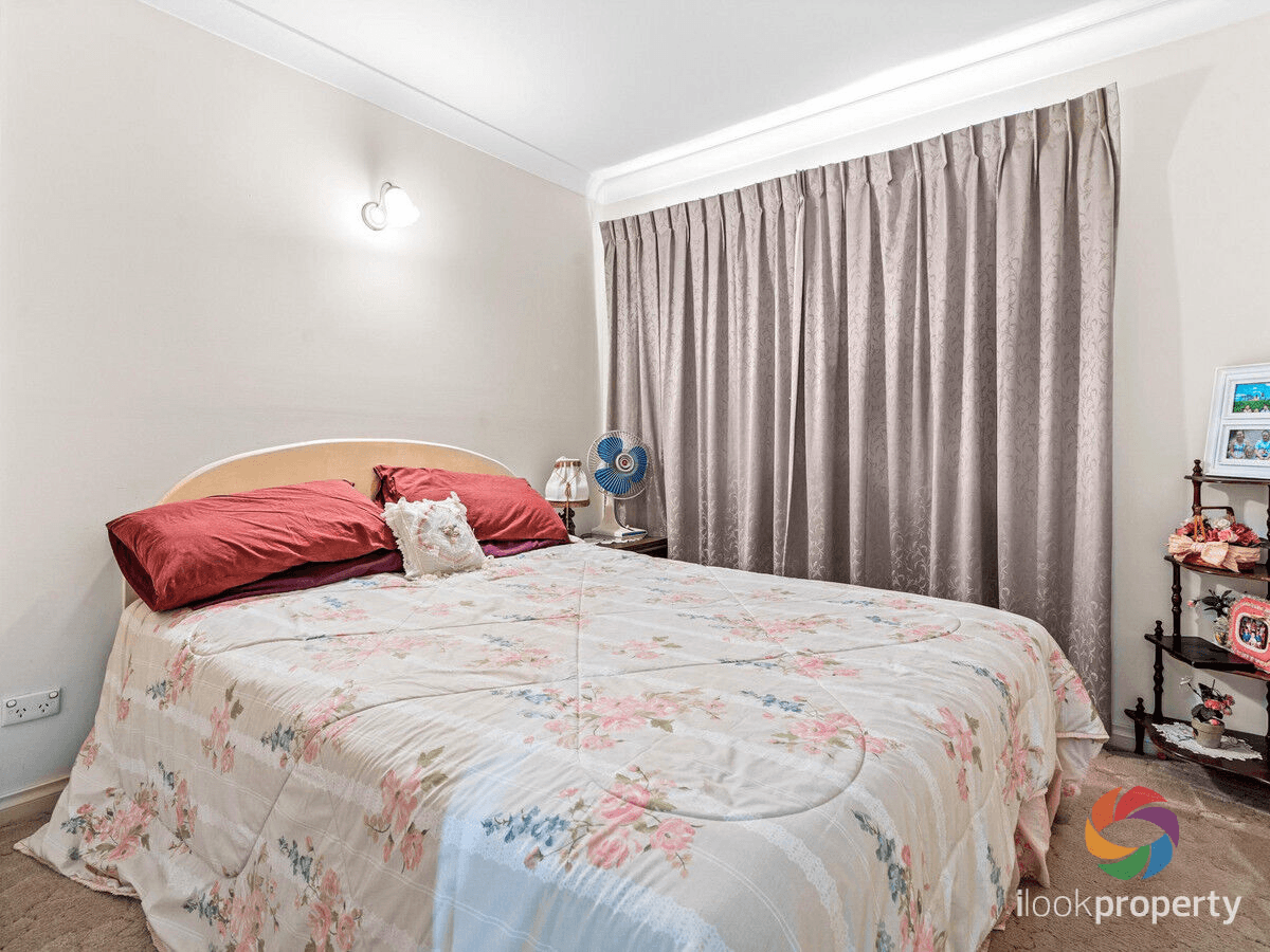 18 Hoop Place, Forest Lake, QLD 4078