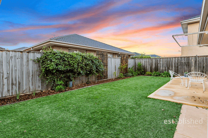 21 Maritime Circuit, SANCTUARY LAKES, VIC 3030