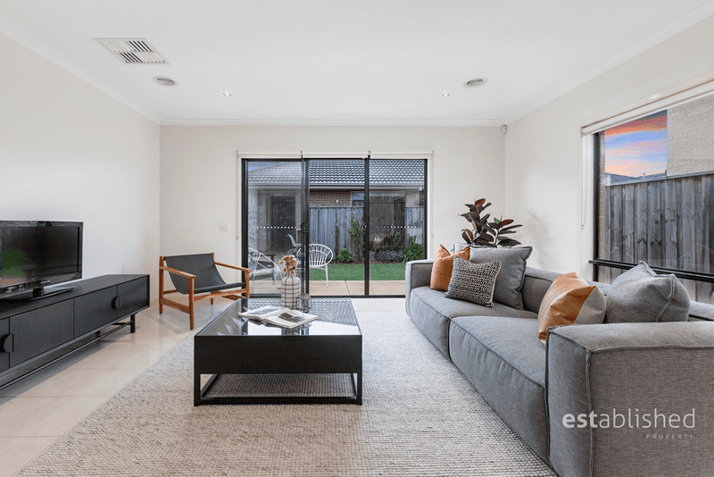 21 Maritime Circuit, SANCTUARY LAKES, VIC 3030