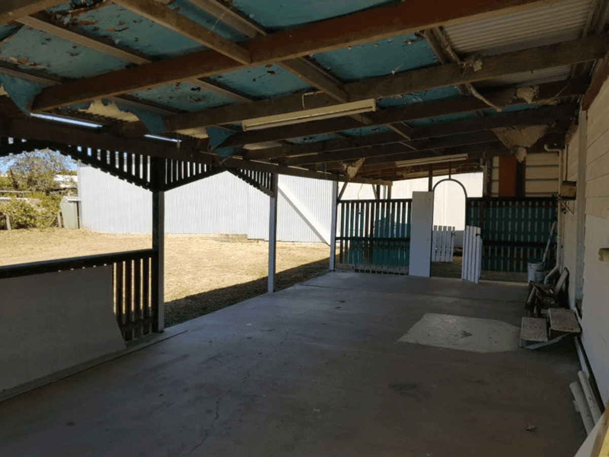 56 Lister Street, MONTO, QLD 4630