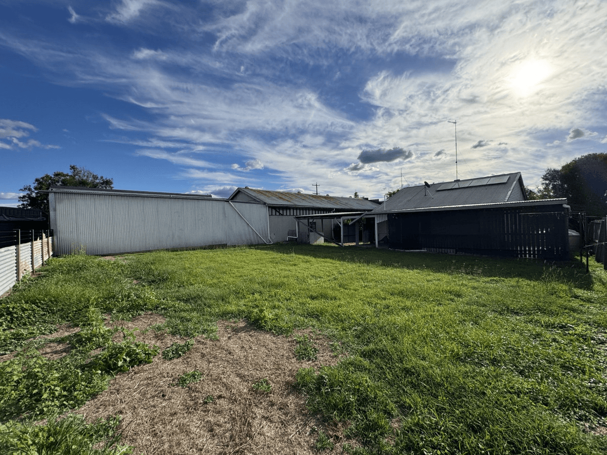 56 Lister Street, MONTO, QLD 4630