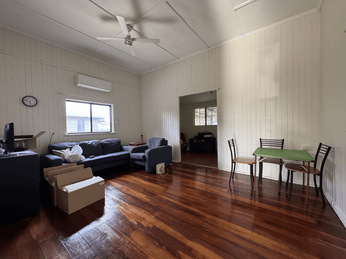 56 Lister Street, MONTO, QLD 4630
