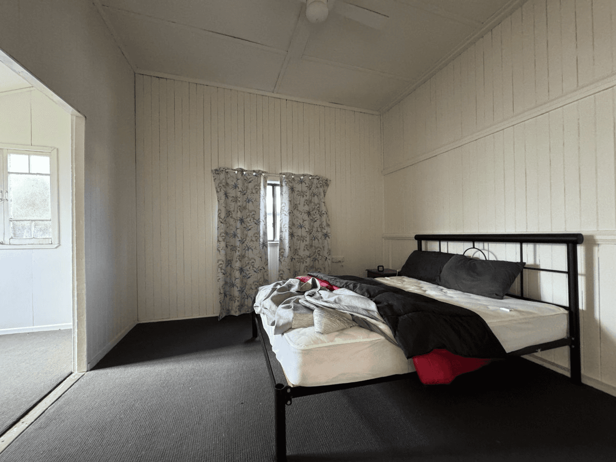 56 Lister Street, MONTO, QLD 4630