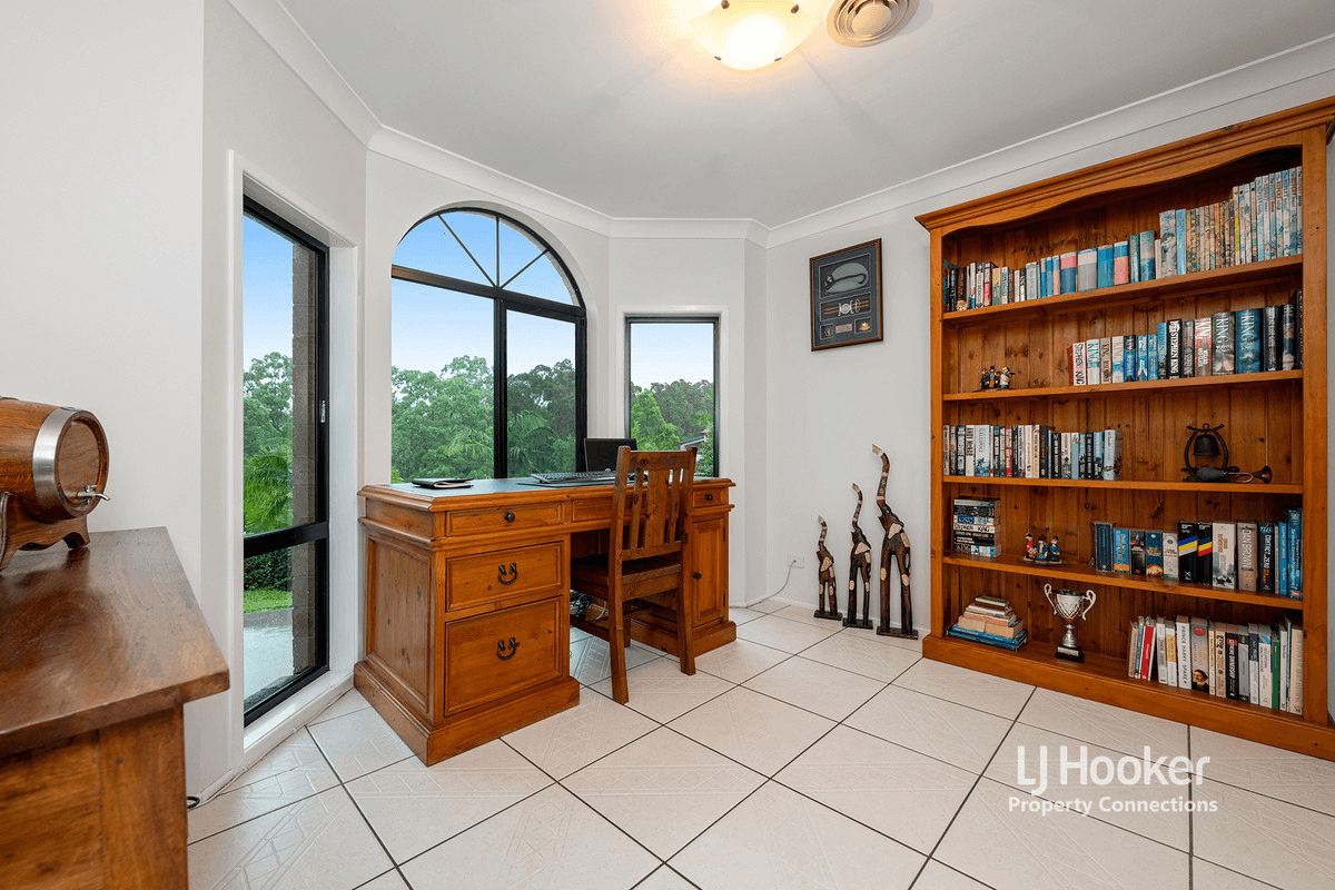153 Saraband Drive, Eatons Hill, QLD 4037