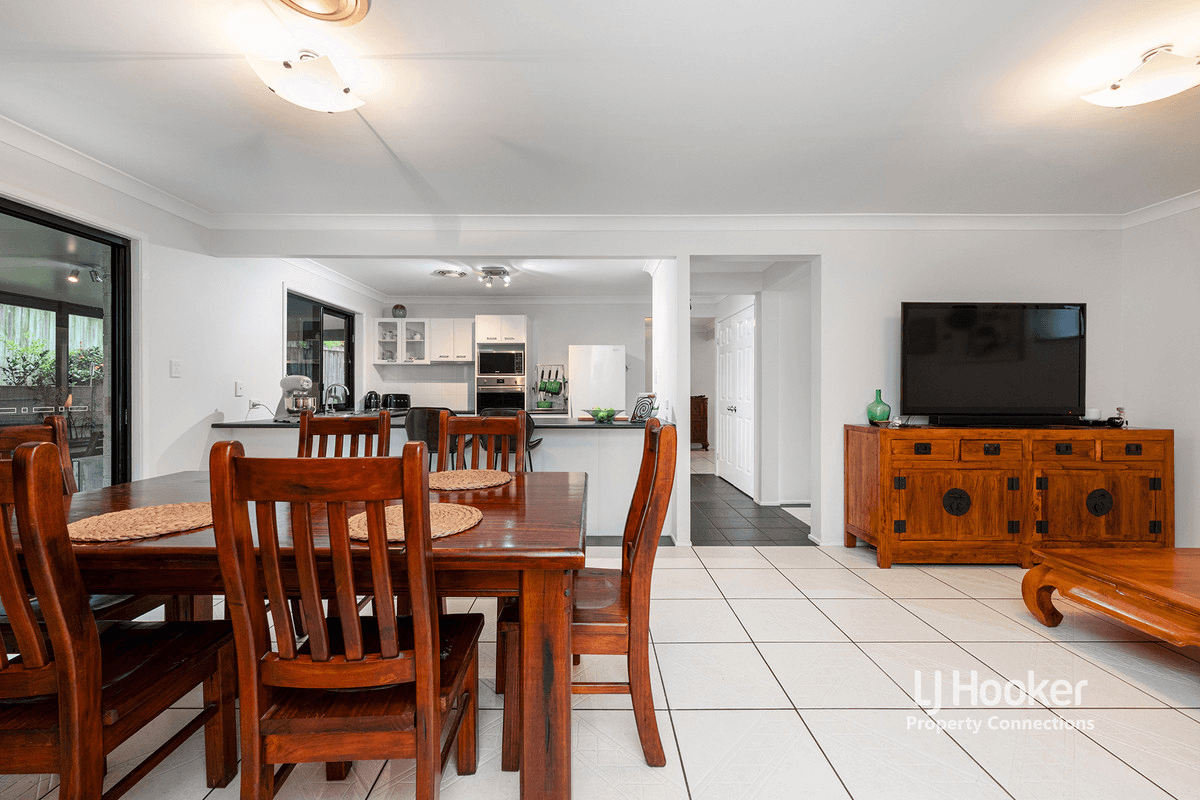 153 Saraband Drive, Eatons Hill, QLD 4037