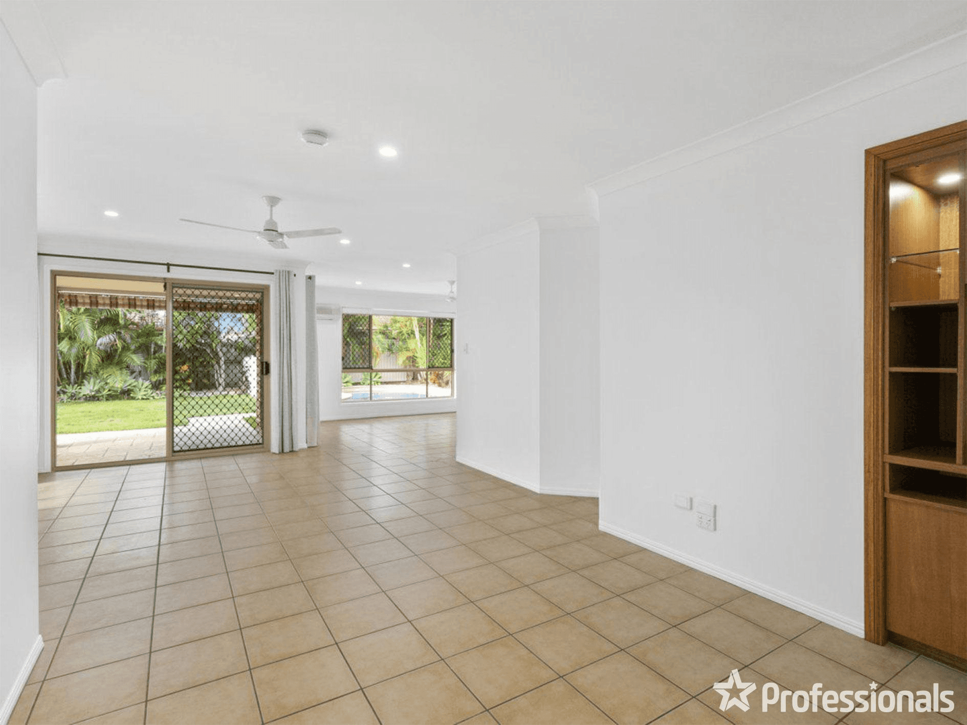 3 Tracey Crescent, VARSITY LAKES, QLD 4227