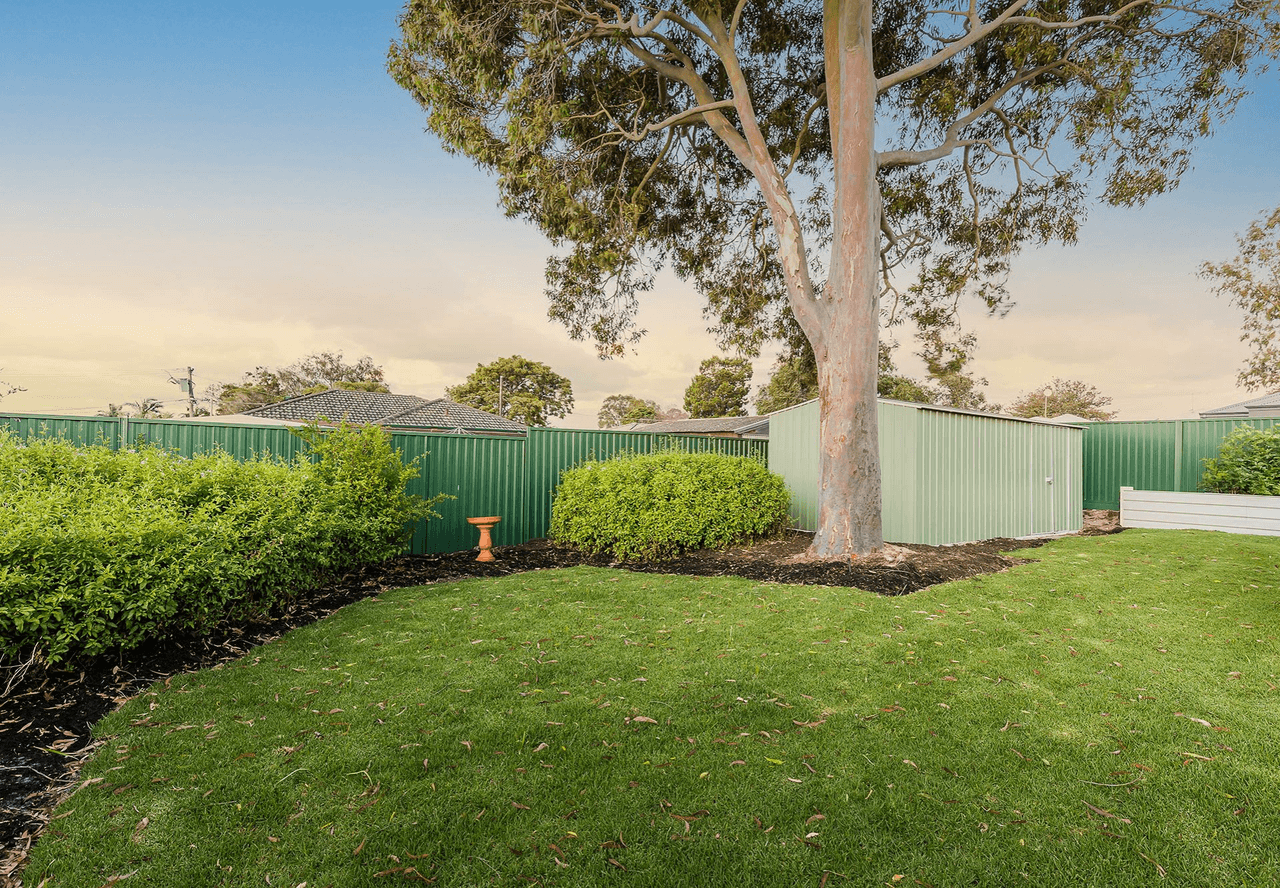 34 Buntine Way, GIRRAWHEEN, WA 6064