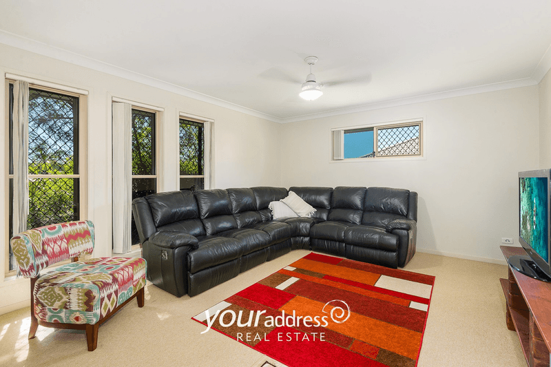 16 Chaka Street, HILLCREST, QLD 4118