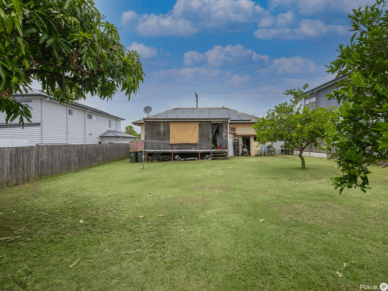 386 Richmond Road, Cannon Hill, QLD 4170