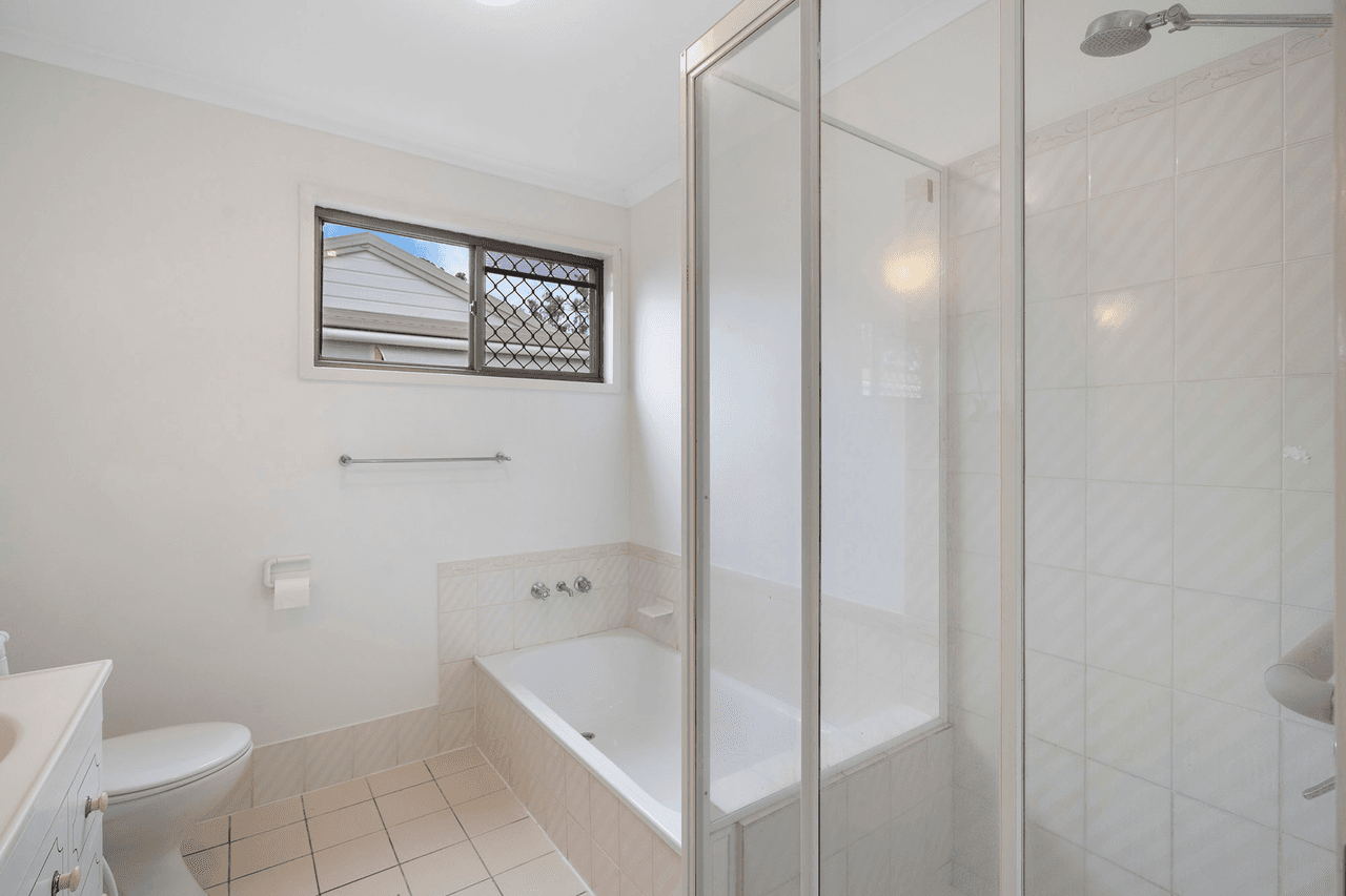 4 Fern Court, BETHANIA, QLD 4205