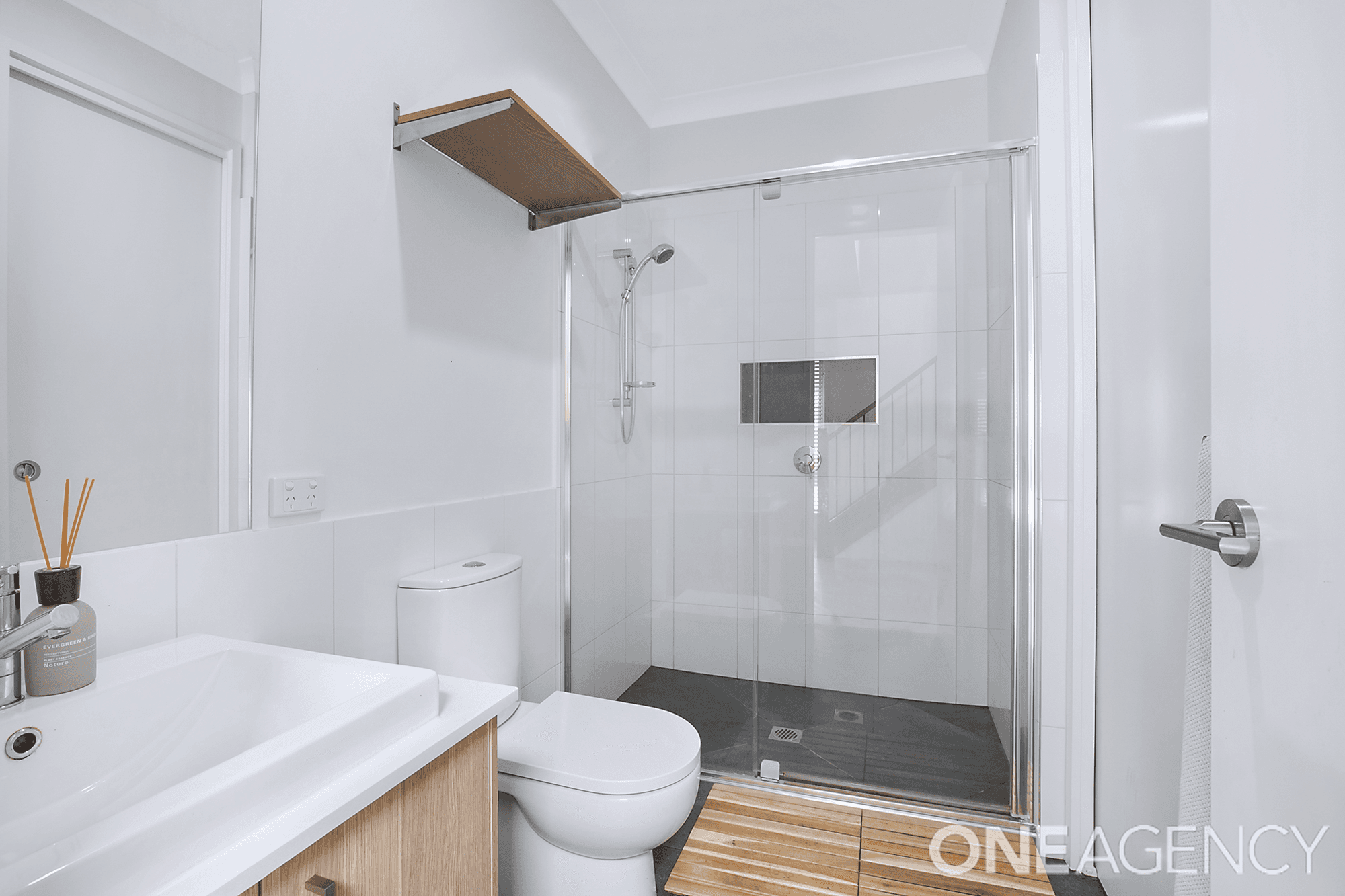 585a Oxley Avenue, Scarborough, QLD 4020