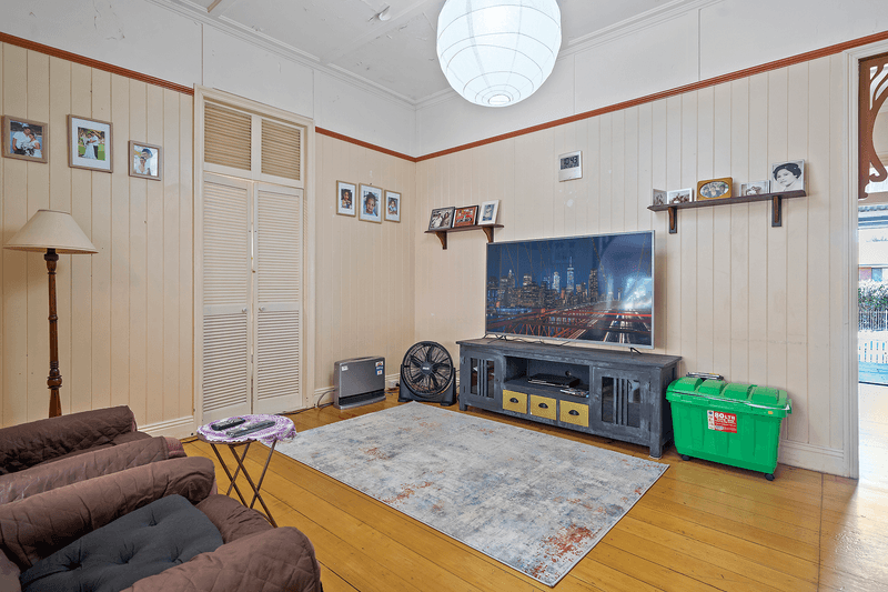 26 Clare Road, Kingston, QLD 4114