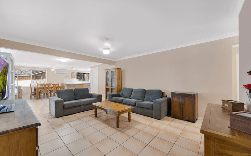 1 Garling Place, CURRANS HILL, NSW 2567