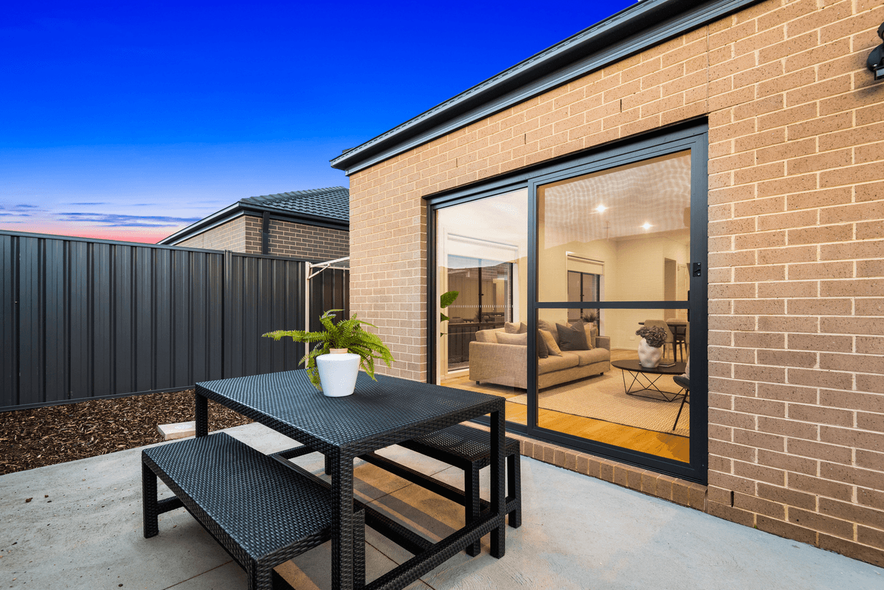 10 Alutu Road, TRUGANINA, VIC 3029