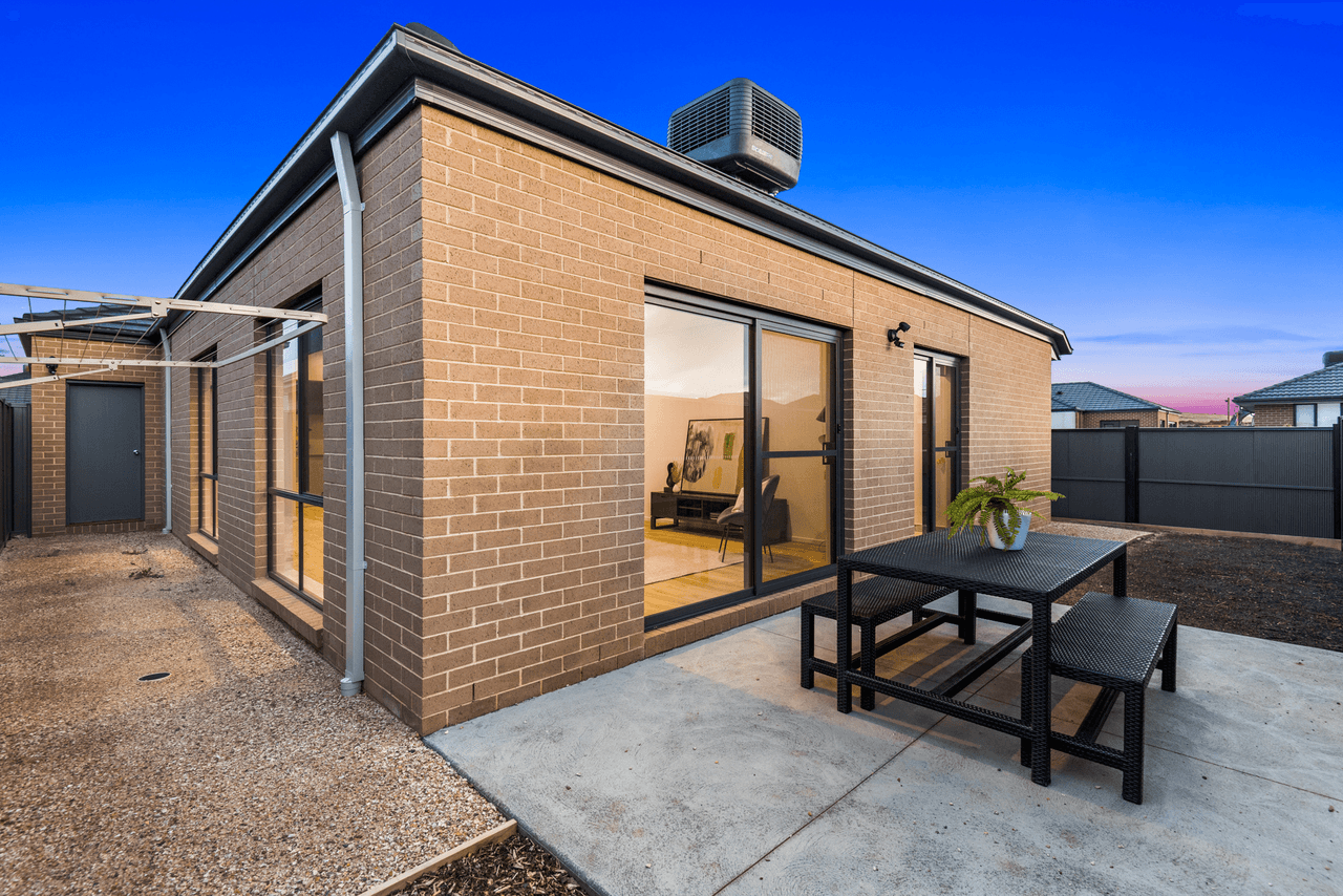 10 Alutu Road, TRUGANINA, VIC 3029