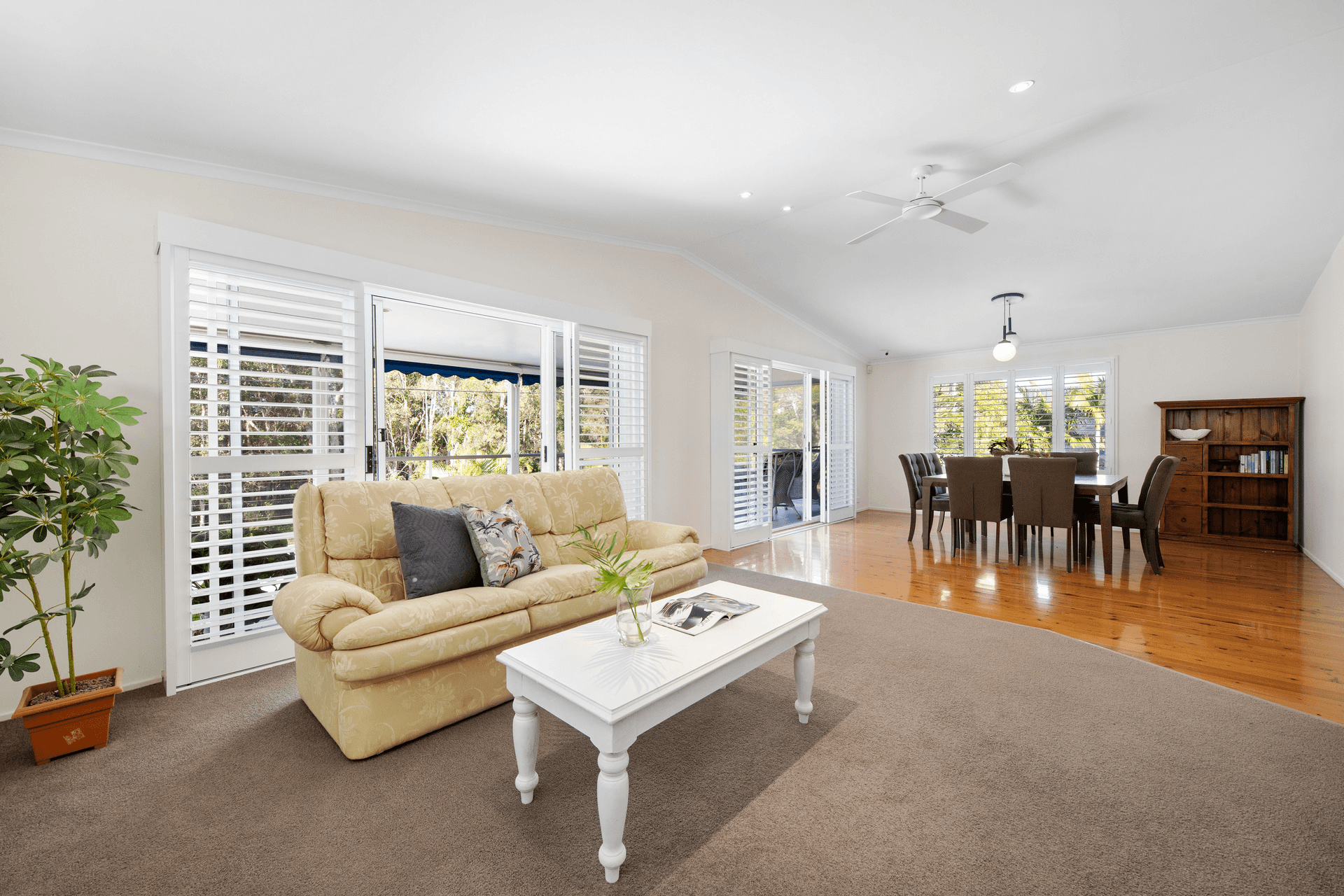 81 Lake Weyba Drive, Noosaville, QLD 4566