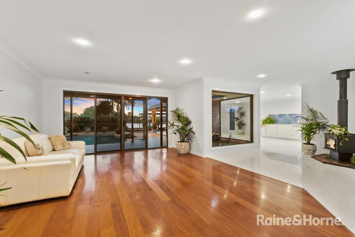 47 Andrew Avenue, POTTSVILLE, NSW 2489