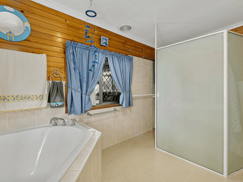 21 First Avenue, MAAROOM, QLD 4650