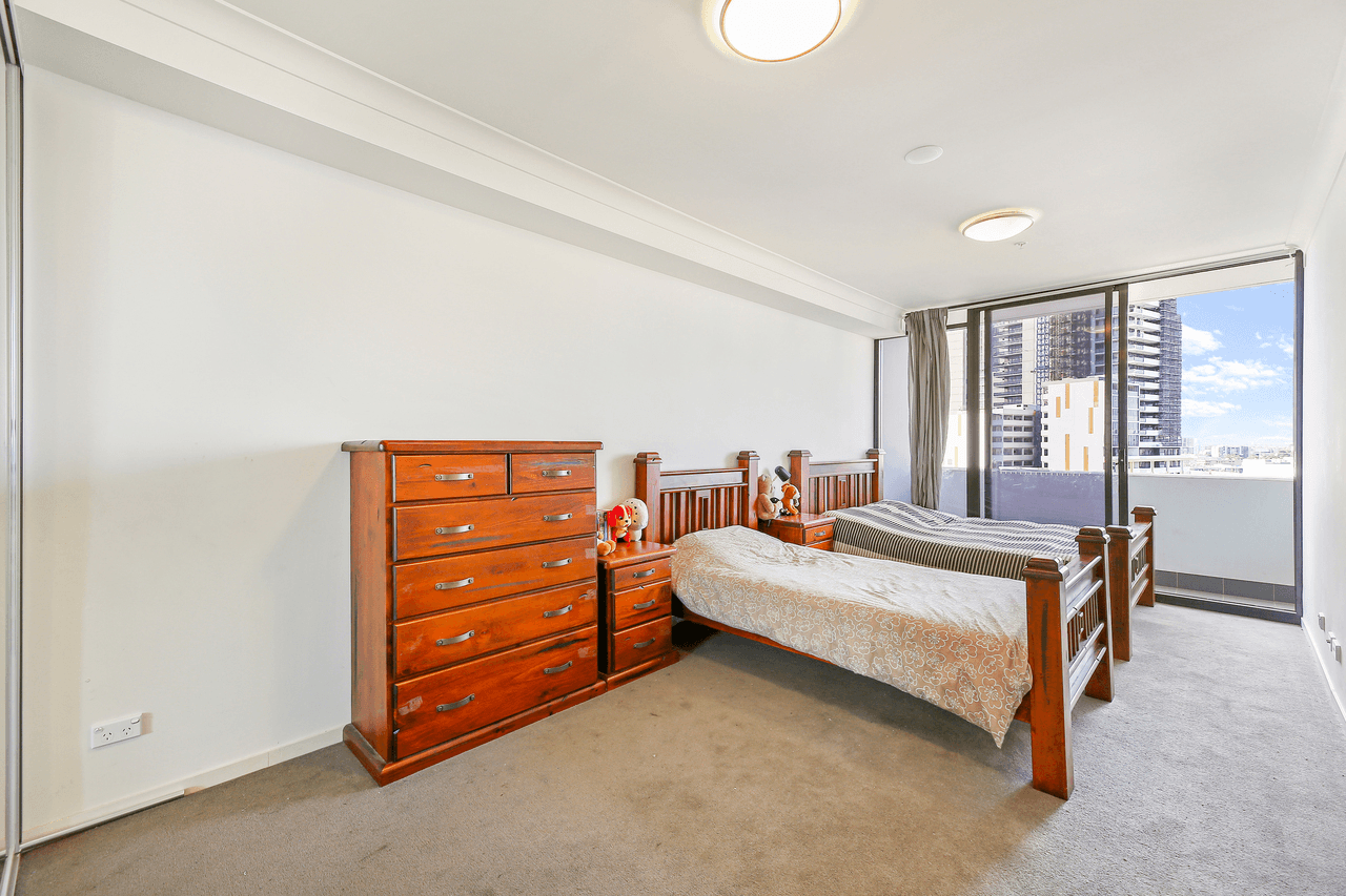 705/420 Macquarie Street, LIVERPOOL, NSW 2170