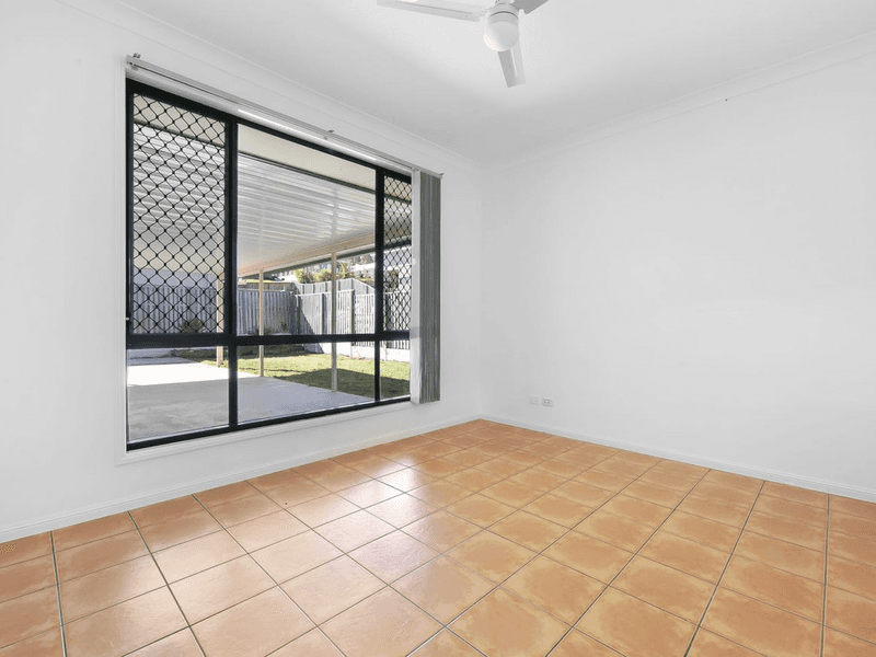 4 Tash Court, WATERFORD, QLD 4133