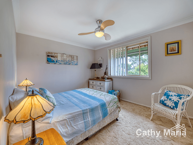 44 Campbell Parade, MANNERING PARK, NSW 2259