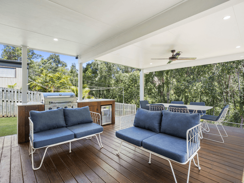 5 Calypso Court, OXENFORD, QLD 4210