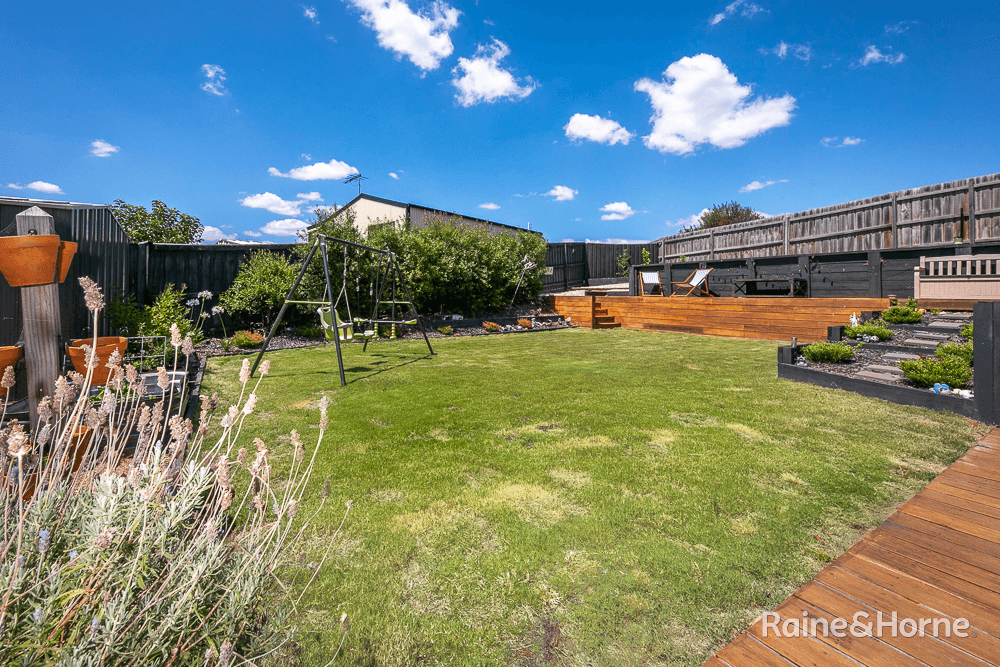 23 Barwick Road, SUNBURY, VIC 3429