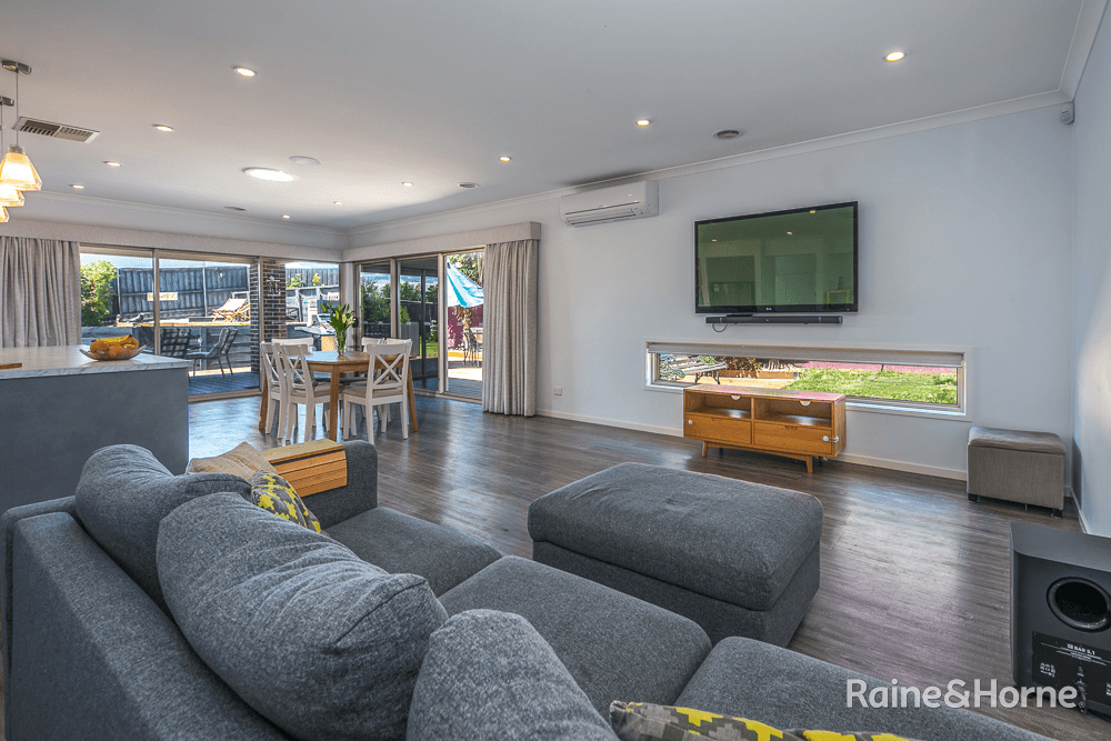 23 Barwick Road, SUNBURY, VIC 3429