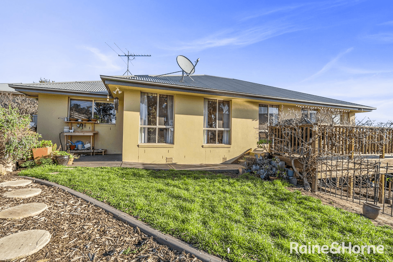 37 Fairview Drive, KINGSTON, TAS 7050