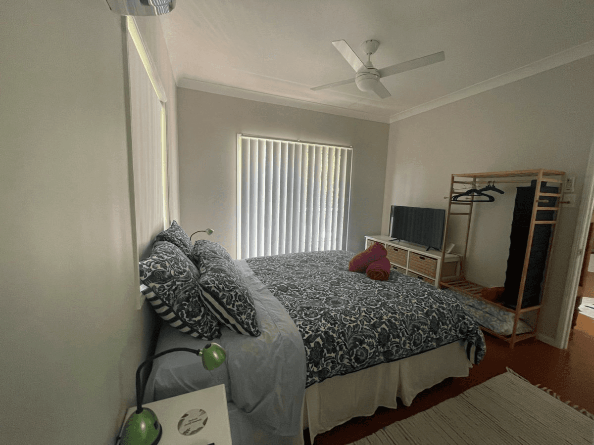 28 Francis Road, MACLEAY ISLAND, QLD 4184