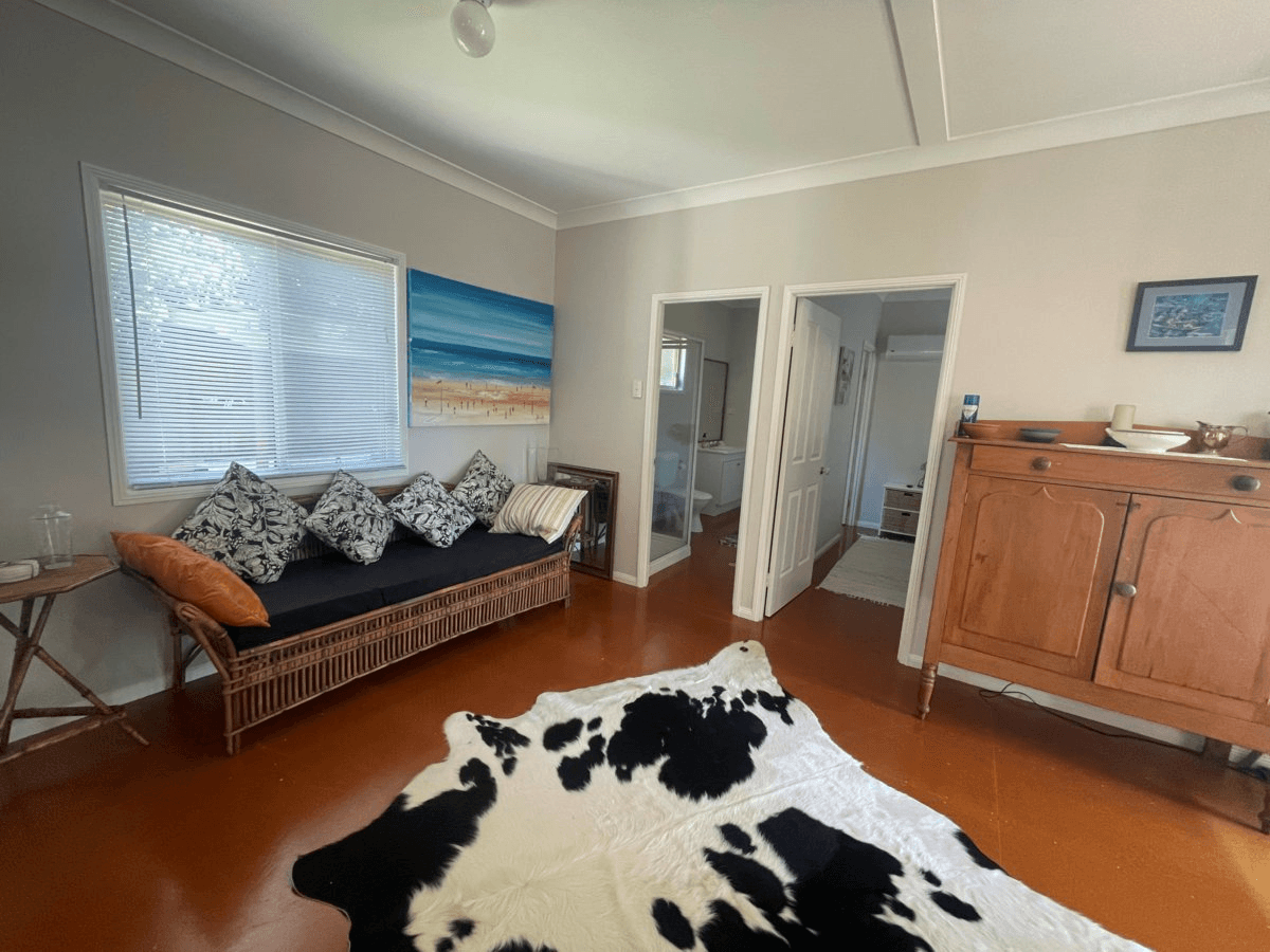 28 Francis Road, MACLEAY ISLAND, QLD 4184