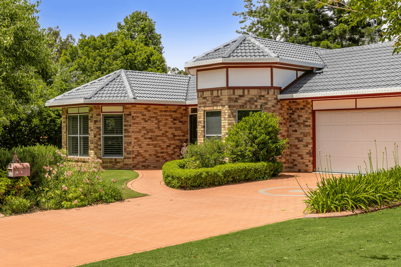 7 Meredith Crescent, RANGEVILLE, QLD 4350