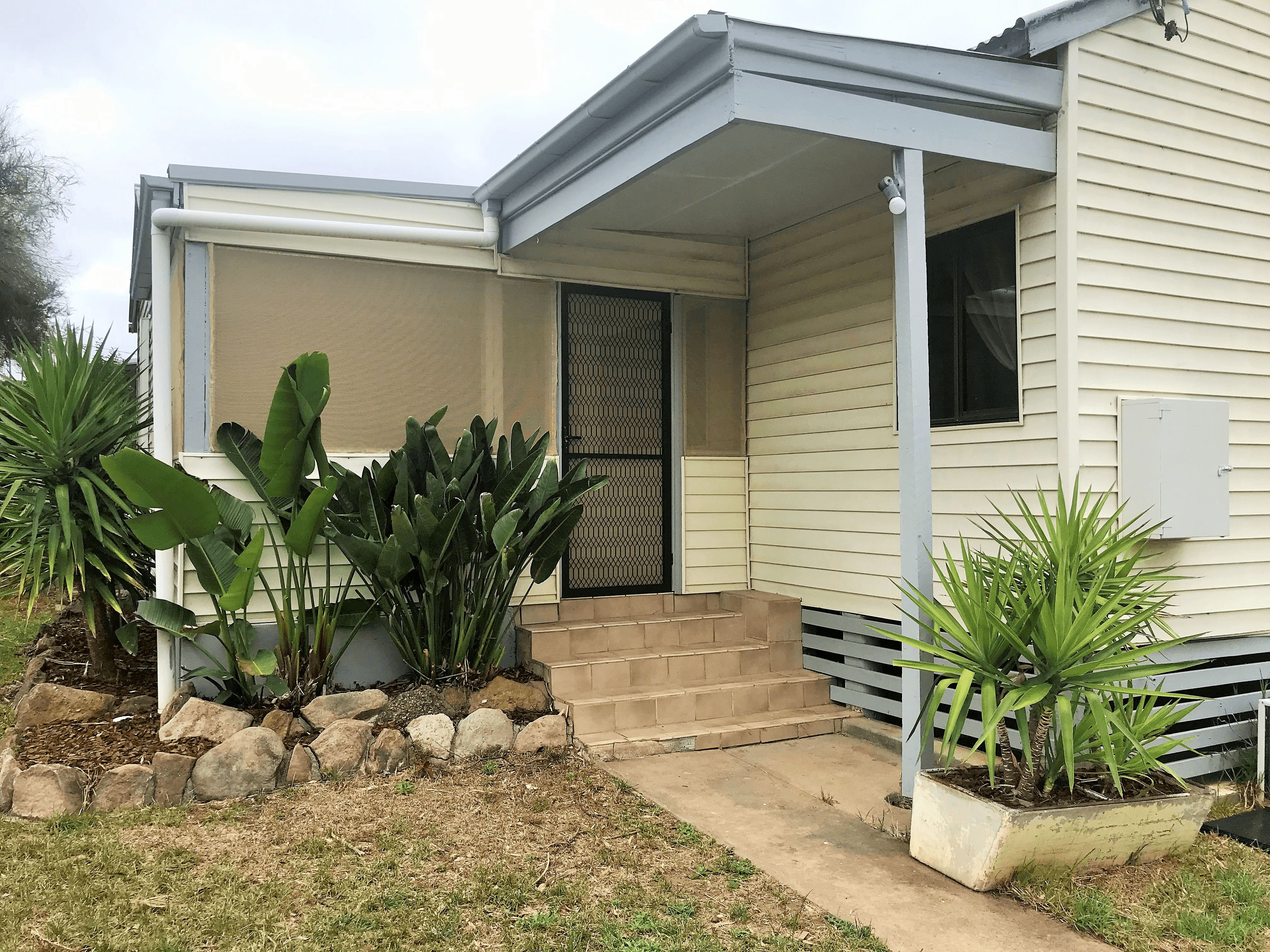 60 BOW STREET, MERRIWA, NSW 2329