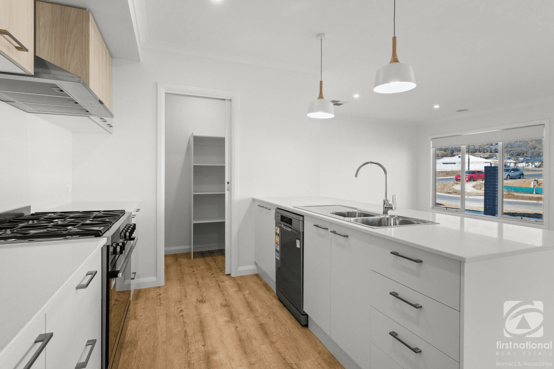 18 Glenwood Boulevard, Baranduda, VIC 3691