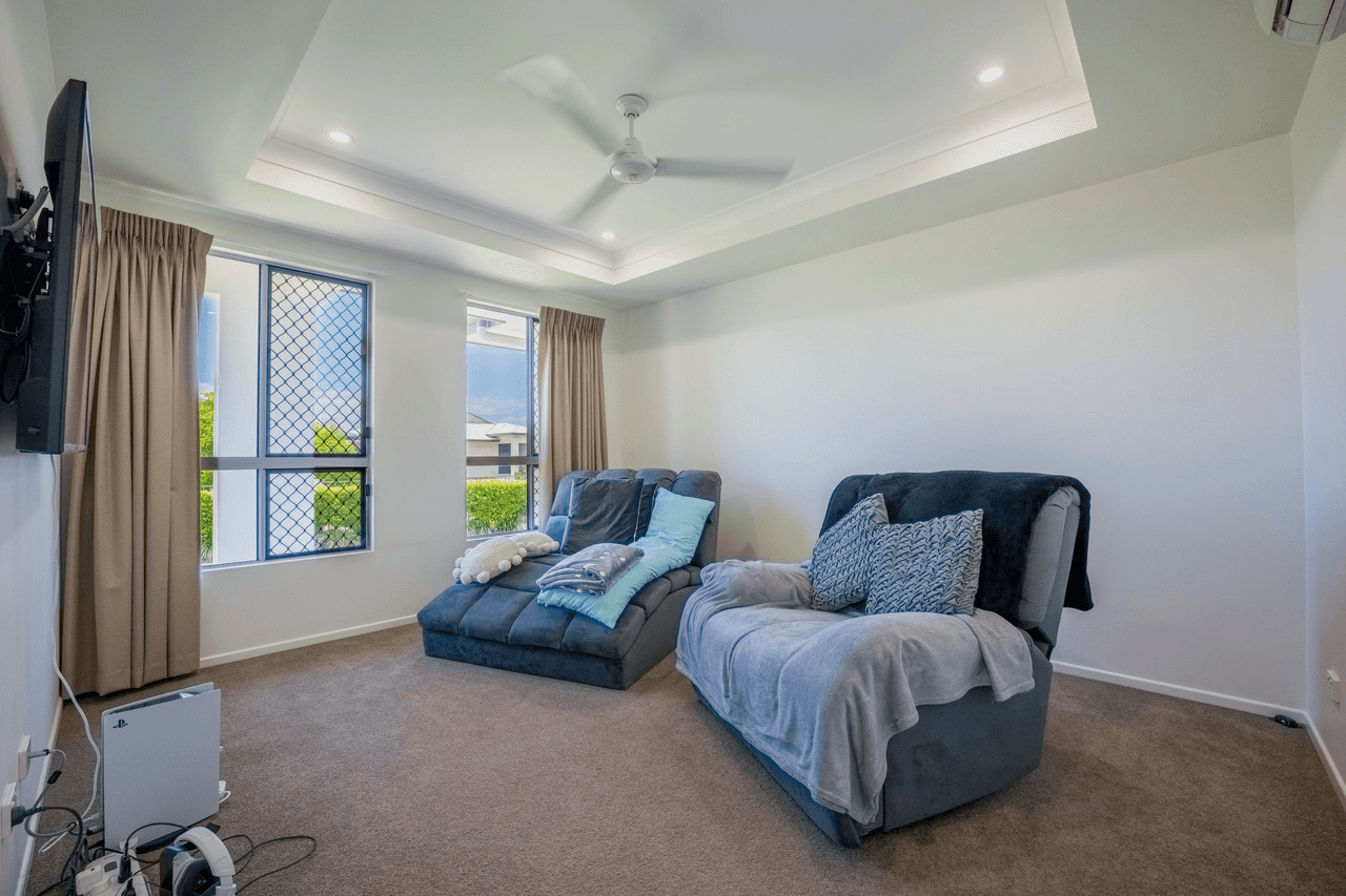 32 Barklya Street, MOUNT LOW, QLD 4818